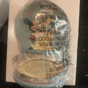 Disney Traditions Mickey and Minnie “Happily Ever After” Snow-globe
